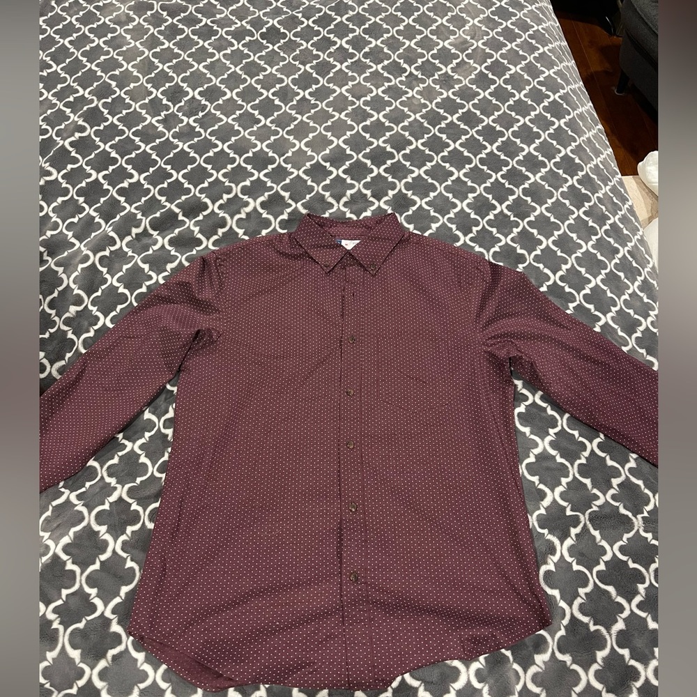 Old Navy Size M dress shirt